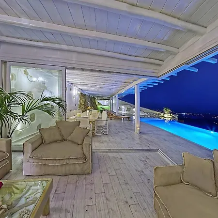 M11 - Mykos - Luxury Oasis In Kastro Mykonos Town